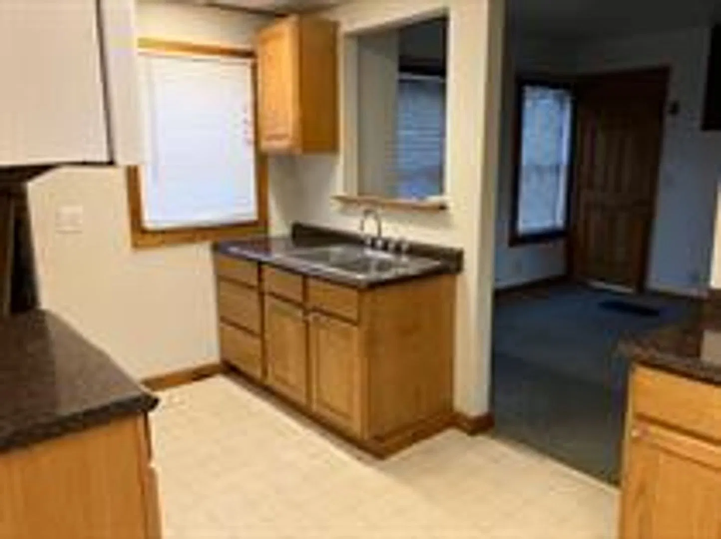 3 Bedroom Apartment in Keene, Close to Everything — Photo 3