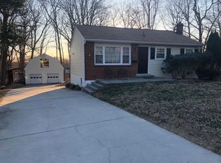 13411 Pinetree Dr, Woodbridge, VA 22191