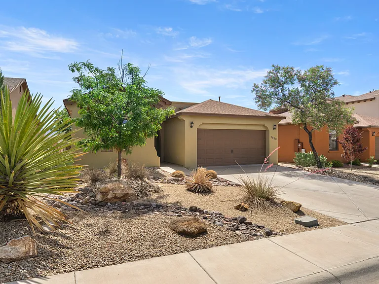 3950 Agua De Vida Dr — Photo 2