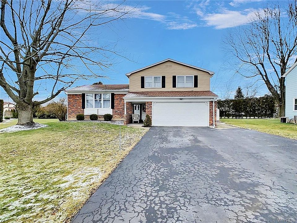 1st image of 238 Oakbrook Dr