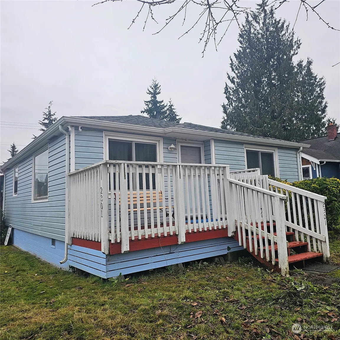 2301 S Hosmer Street photo 1