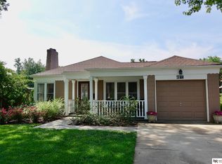 4915 Pinkney St, Omaha, NE 68104