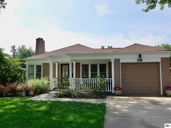 4915 Pinkney St, Omaha, NE 68104