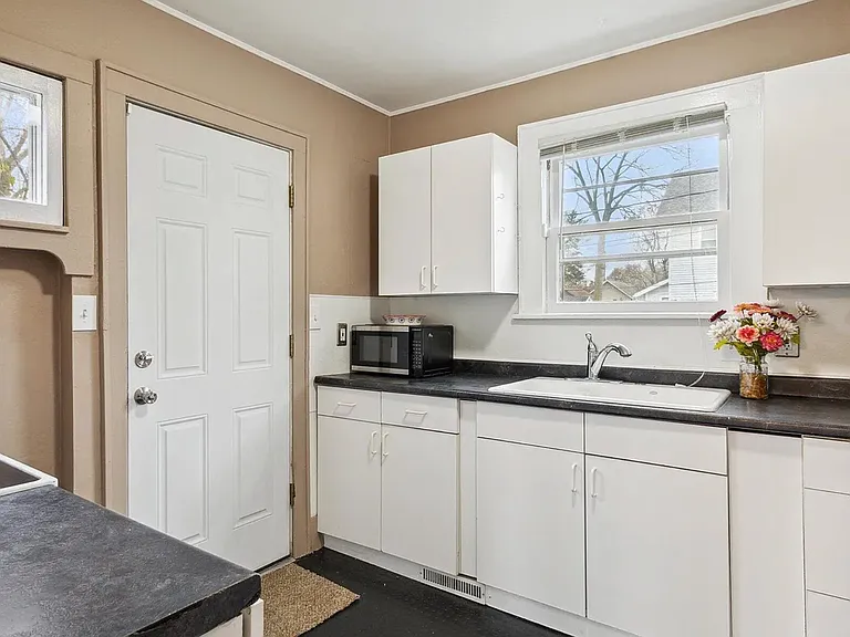 328 S Magnolia Ave #3 — Photo 3