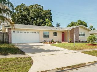 941 Santa Monica Dr, Dunedin, FL 34698