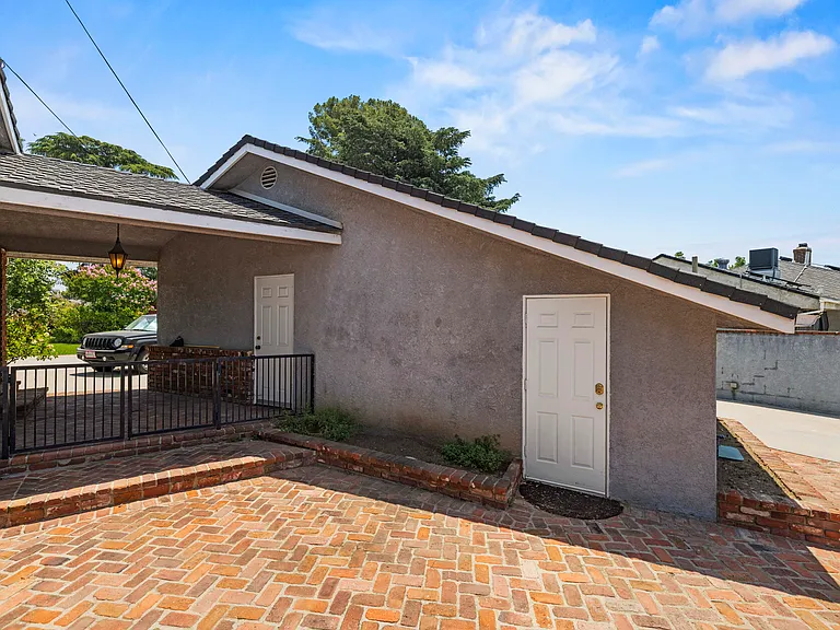 9141 Wheatland Ave — Photo 46