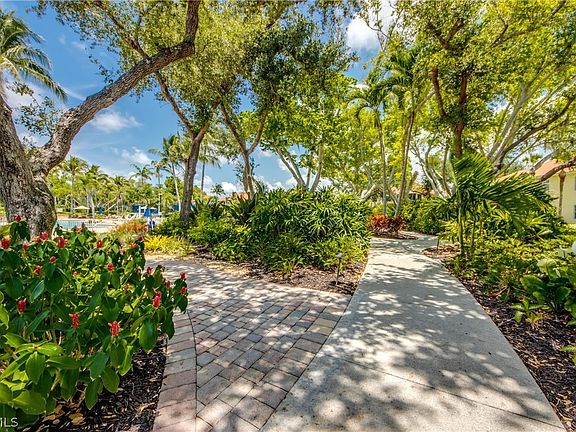 5th image of 5912 Tarpon Gardens Cir APT 201