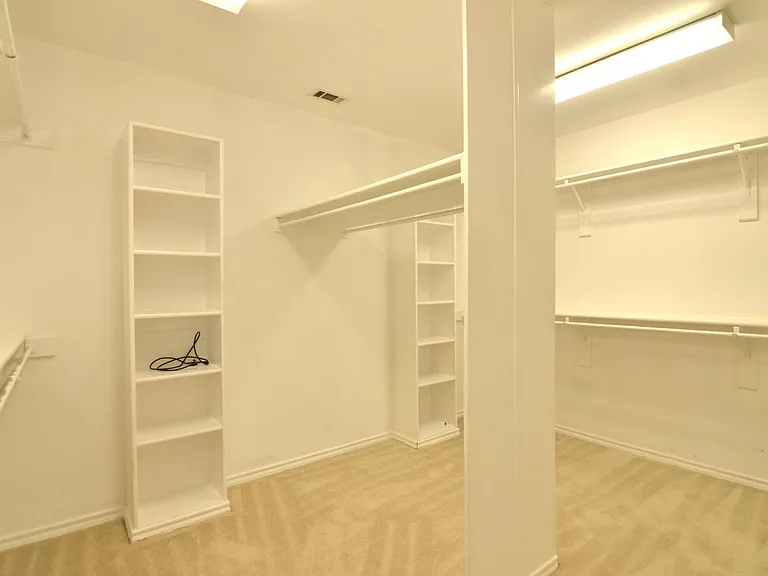 7000 Ivory Ct — Photo 13
