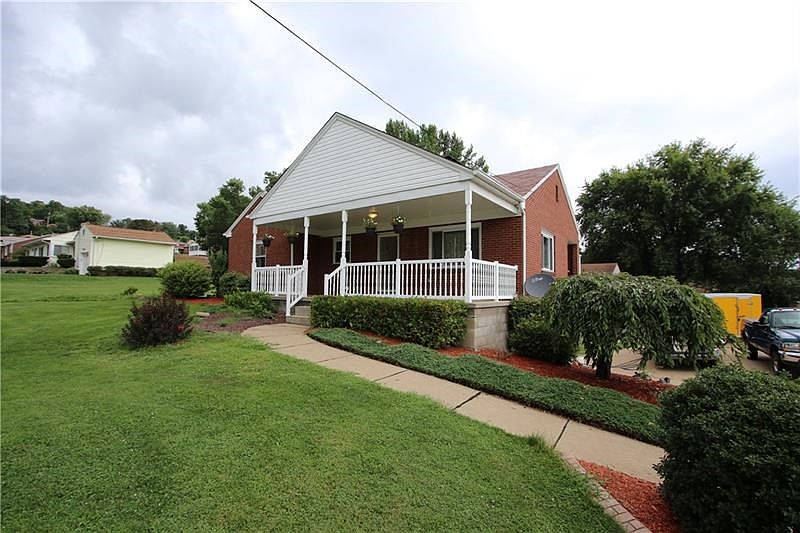 Spacious Brick Ranch w/Newer '07 Massive Contemporary Addition & Awesome 40x20 Heated Salt Water Inground Pool w/ Privacy Fence.