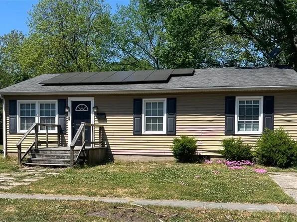 67 Cushing St, Portsmouth, VA 23702