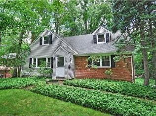 46 Fells Rd, Verona, NJ 07044