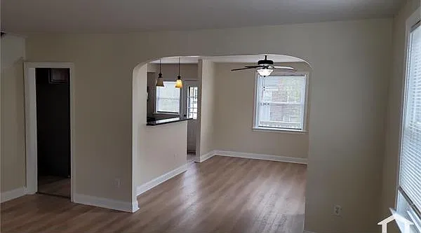 4 bed, $2,500 — Photo 1