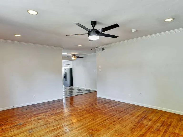 229 Seabiscuit Dr — Photo 4