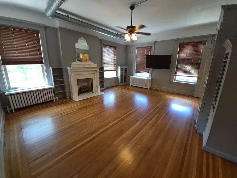 3901 Reading Rd #4 — Photo 4
