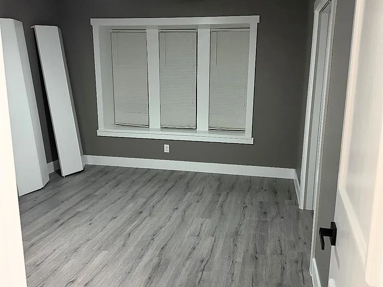 1911 Hill St — Photo 15