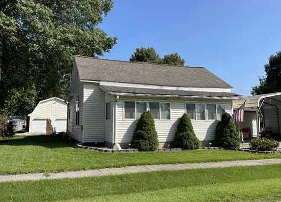 803 E Olive St, Staunton, IL 62088 | Zillow