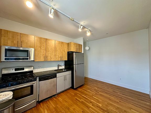 4th image of 103 Jefferson Ave #4G