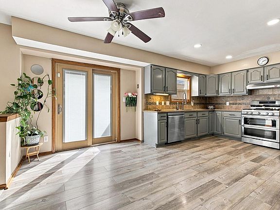 3rd image of 4145 W Anita LANE