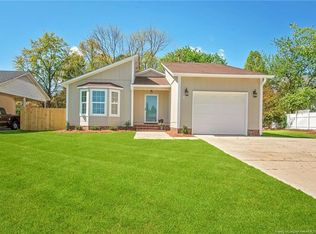 1816 Rivergate Rd, Fayetteville, NC 28304