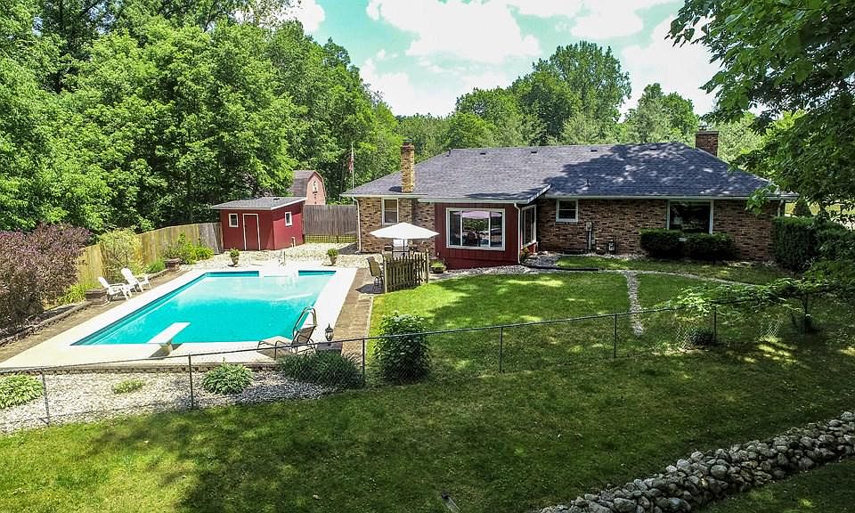 1st image of 58167 Orchard Ln