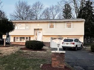 61 Stadley Rough Rd, Danbury, CT 06811