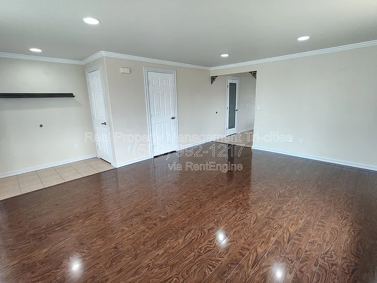7912 Redonda Dr — Photo 5