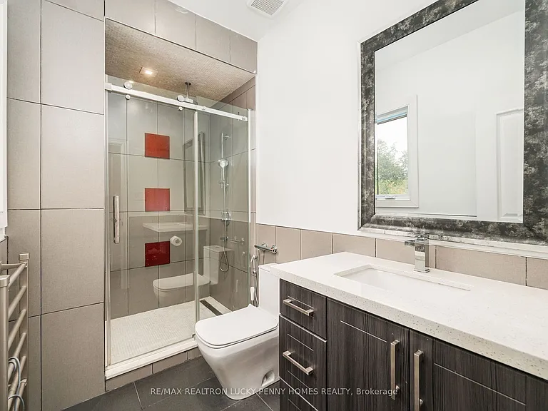 30 Bernadotte Dr — Photo 32