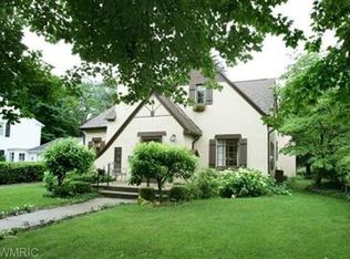 1709 Dover Rd, Kalamazoo, MI 49008