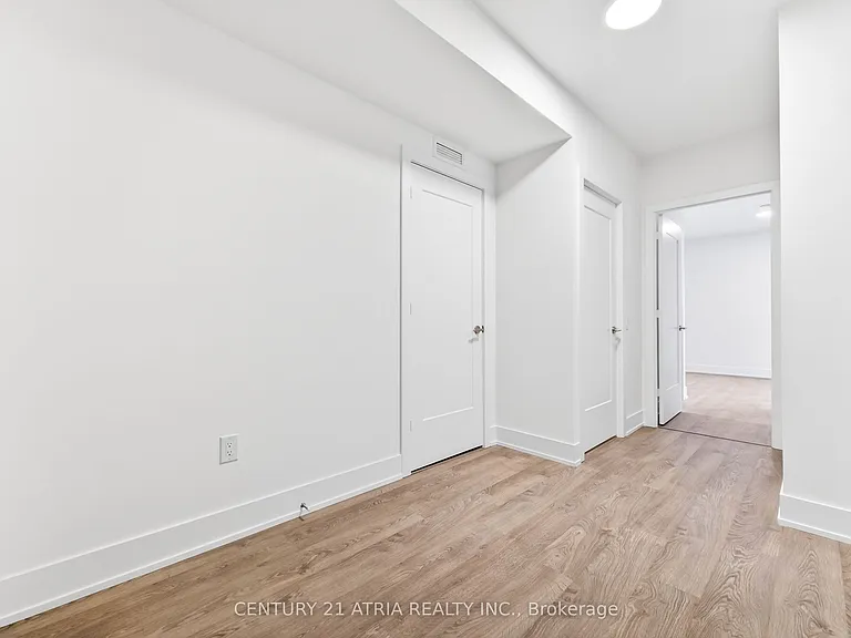 858 Dupont St #532 — Photo 18