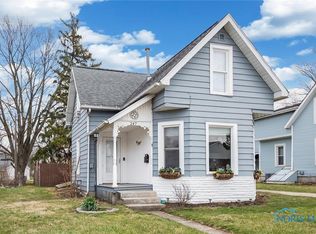 247 S Maple St, Bowling Green, OH 43402