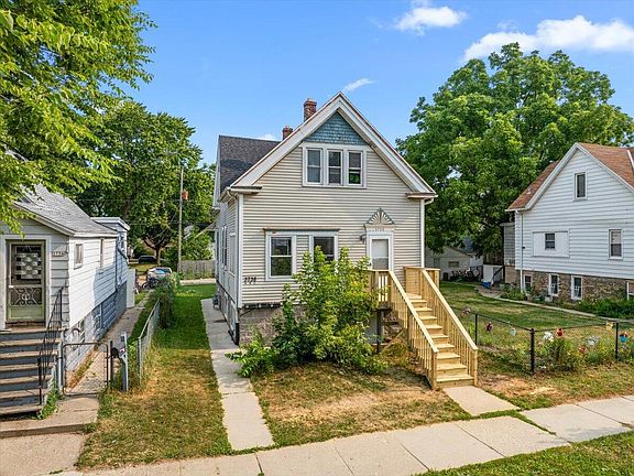 3rd image of 3738 E Pulaski AVENUE
