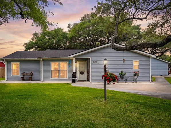 2175 6th St, Ingleside, TX 78362