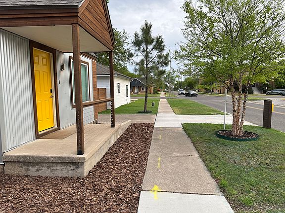 5th image of 105 N Findlay Ave