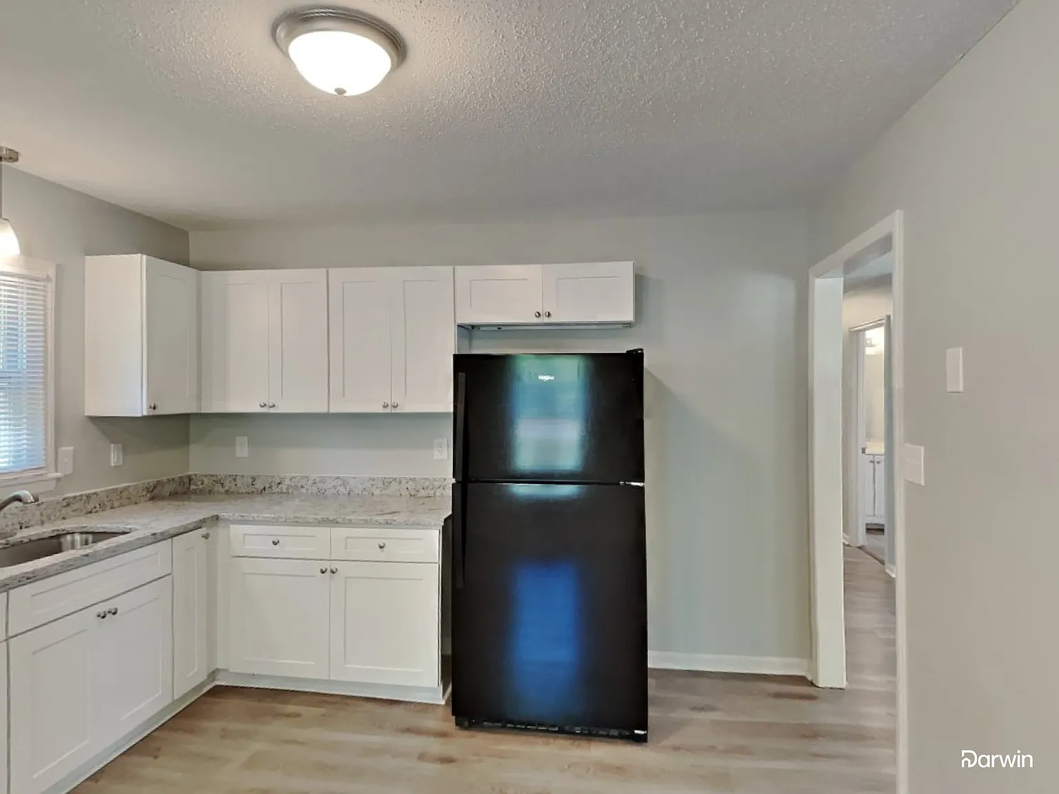 3 bed, 2.0 bath, 1056 sqft, $1,465 — Photo 4