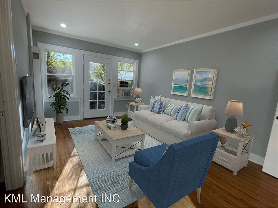 1st image of 2560 N El Molino Ave