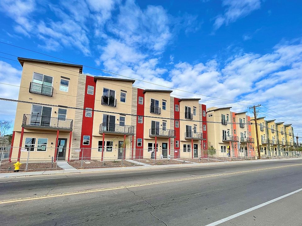 Stone View on Horne Townhome Exteriors