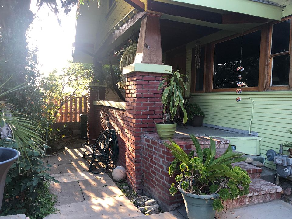 1st image of 2847 Hyans St