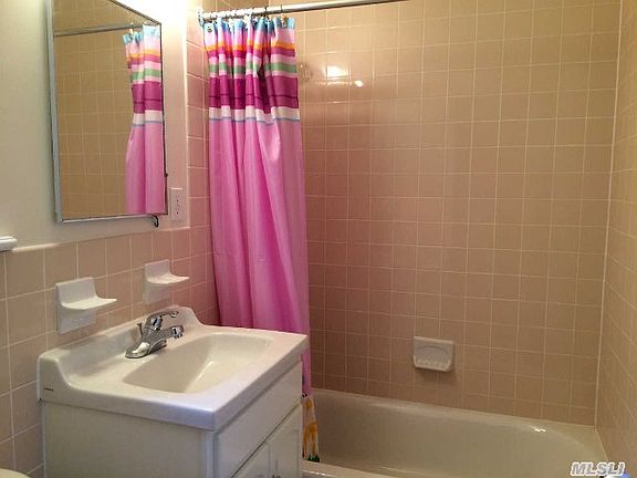 2nd image of 1521 119th St