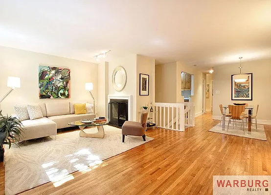 Sold by Warburg | media 19