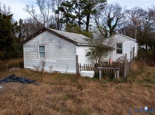 452 Orange Ln, Petersburg, VA 23803