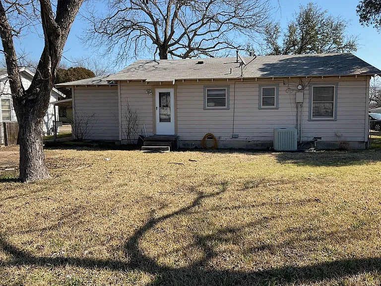 920 Fannin Loop — Photo 19