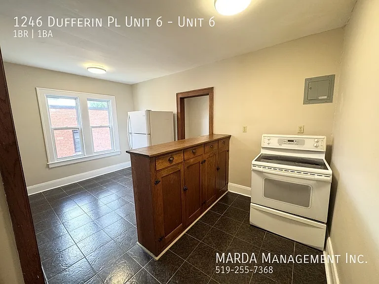 1246 Dufferin Pl #6 — Photo 13