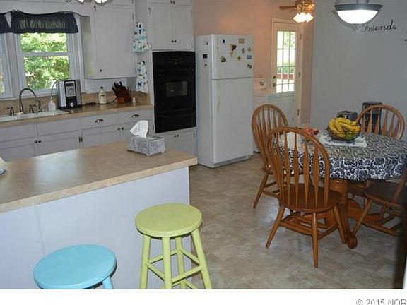 3rd image of 1321 N McFarland Pl