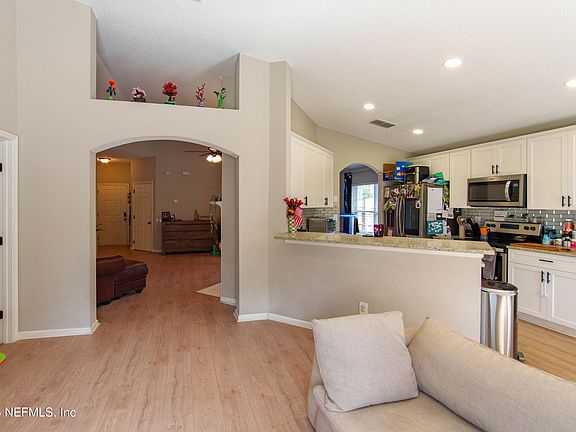 4th image of 11865 NOBLE FIR Court