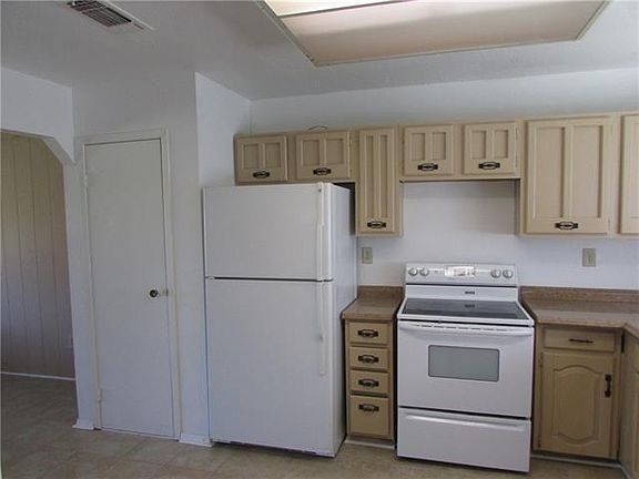 4th image of 13900 Chaparral Ln
