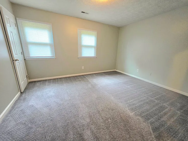 415 Rosewood Ln — Photo 20