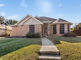 8713 Pheasant Run Dr, Rowlett, TX 75089