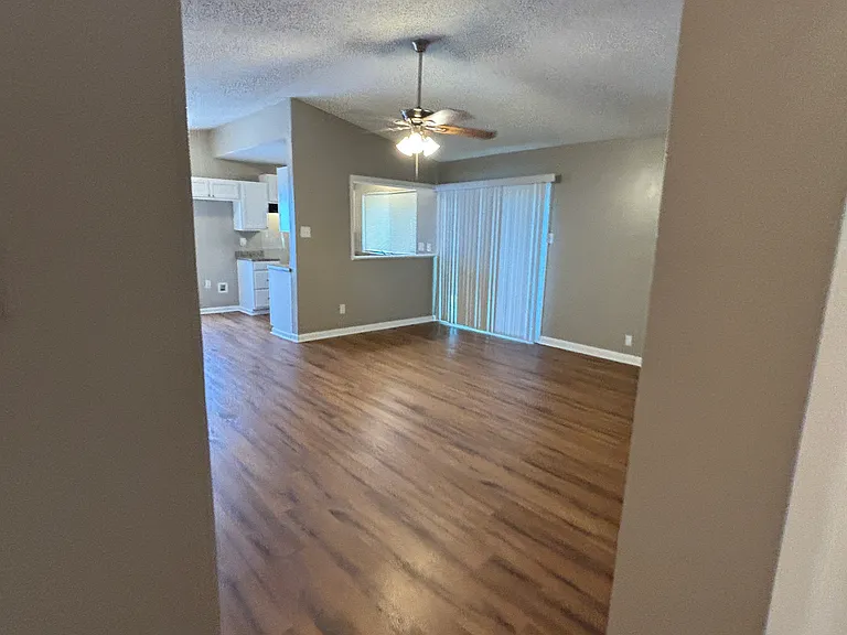 1 Greenway Ct — Photo 4
