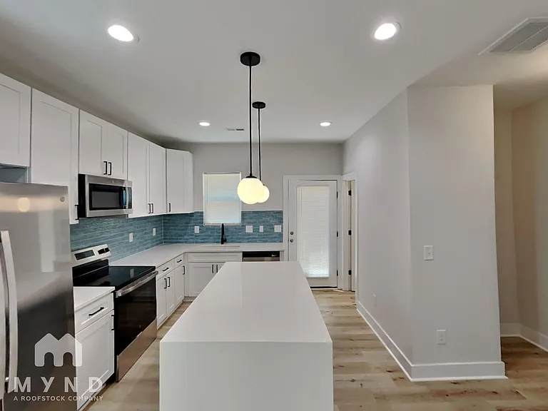 2765 Bradford St — Photo 5