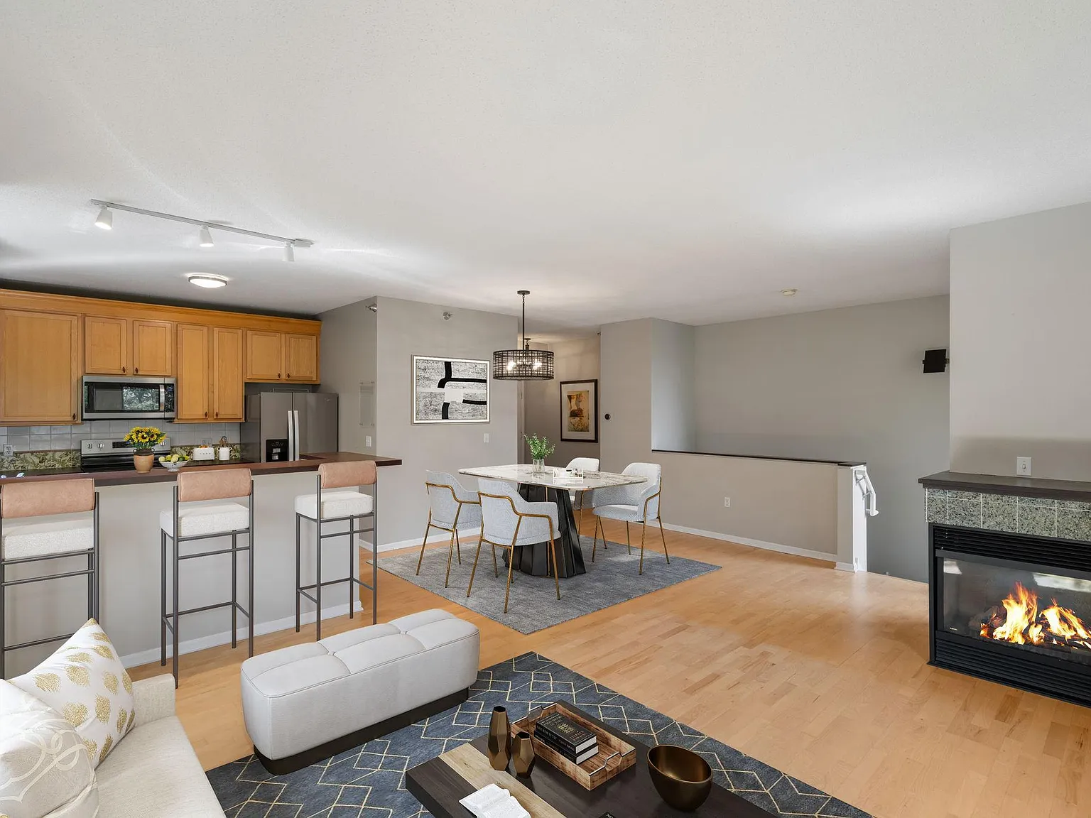2 bed, 2.5 bath, 1353 sqft, $2,650 — Photo 2